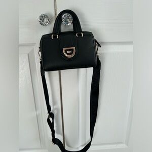 DKNY Dani small satchel  black